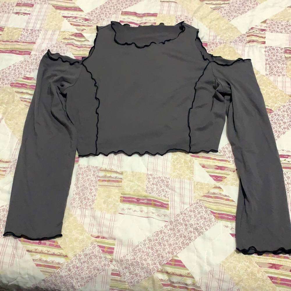Very Detailed Cropped-Top